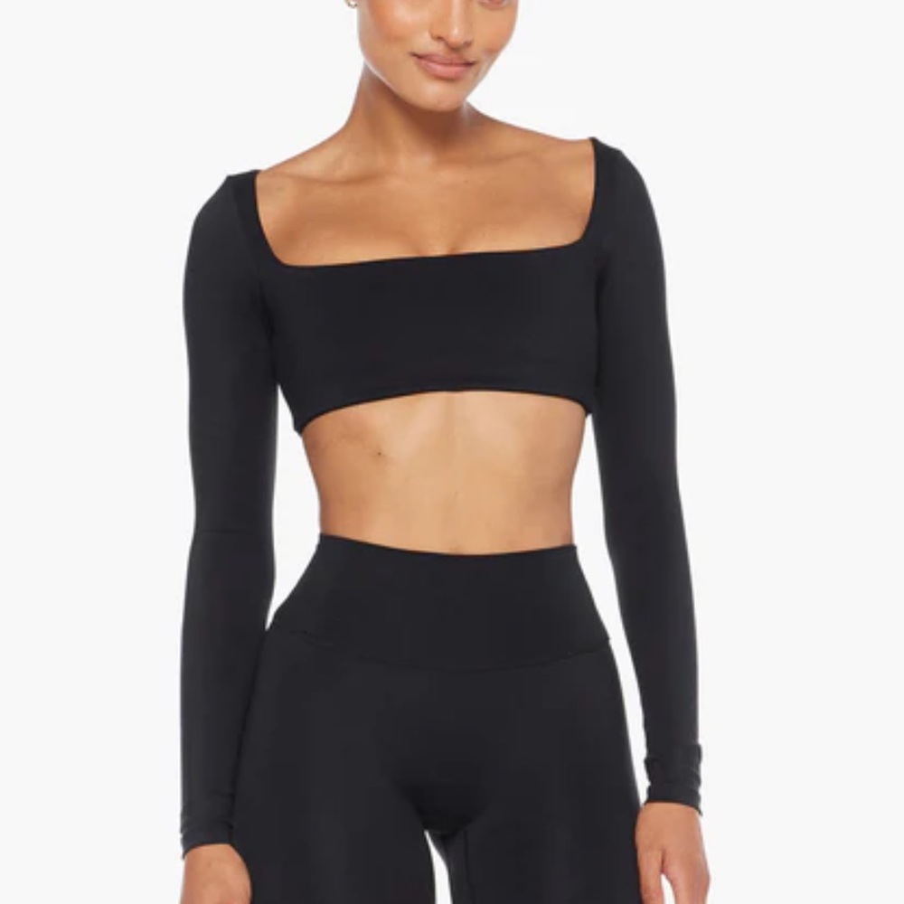 Crop Shop Boutique Black Long Sleeve Sports Bra